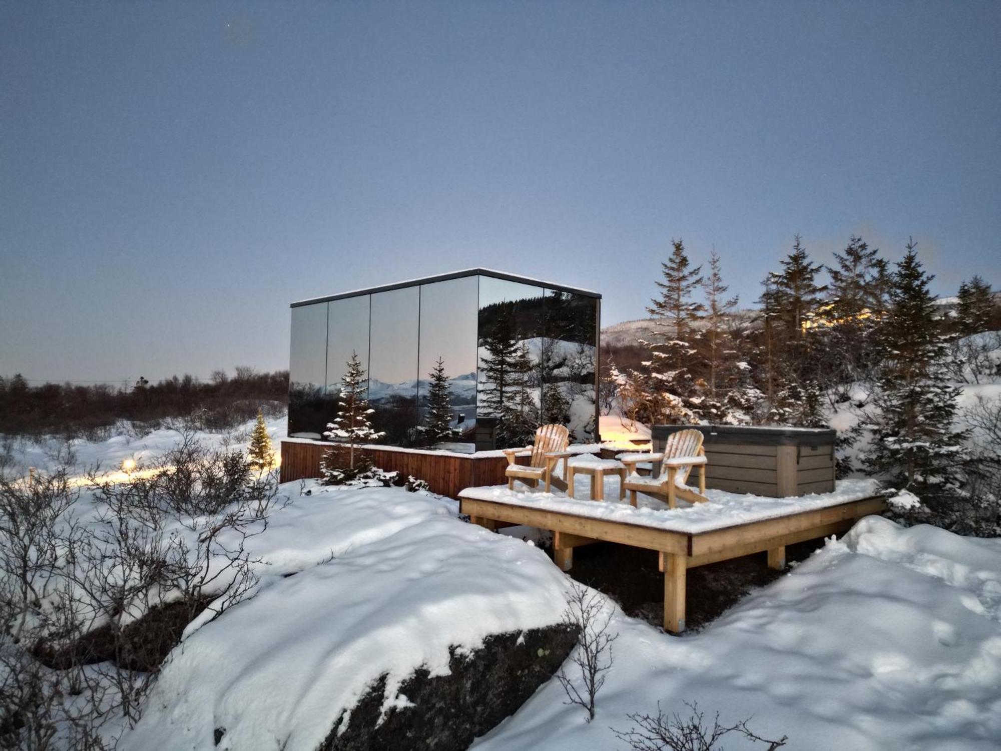 Wonderinn Arctic Utstrand Esterno foto